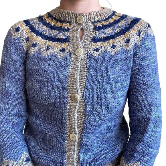 Vintage 1970s Womens Hand Knit Hand Spun Wool Blue Fair Isle Hippy Cardigan Sz S - Picture 5 of 9